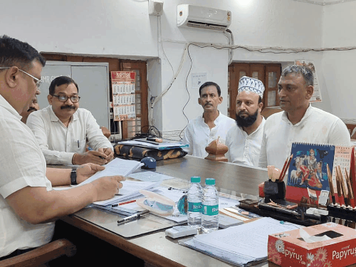 शिक्षक एमएलसी के लिए 3 और प्रत्याशियों ने नामांकन किया:पिछले चुनाव में तीसरा स्थान पाने वाले राजीव यादव ने दाखिल किया पर्चा
