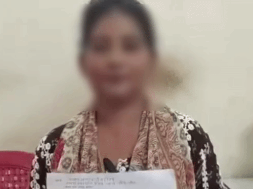 गोरखपुर में शादी का झांसा देकर 6 साल तक शोषण:महिला बोली-प्रेग्नेंट होने पर अबॉर्शन का दबाव बनाया, विरोध किया तो शरीर पर कील ठोंकी