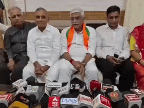 जाट बोले-बेईमान अधिकारियों का काला मुंह कर गधे पर घुमाओ:शेखावत ने जताया ऐतराज, FIR की मांग; पूर्व मंत्री बोले- केस से न रामलाल जाट डरेंगे, न कांग्रेस