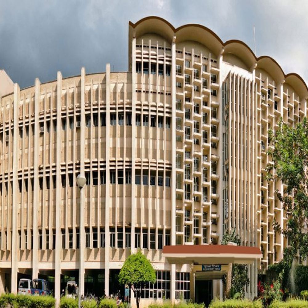 IIT में दाखिले का ट्रेंड, बॉम्बे पहले नंबर पर:टॉप-500 में से 73 प्रतिशत ने सीएसई चुना, सिविल इंजीनियरिंग 1 फीसदी ने भी नहीं