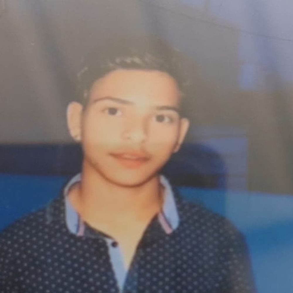 फरीदाबाद में करंट लगने से 11वीं के छात्र की मौत:नहाने के बाद बाथरूम में टांग रहा तौलिया, परीक्षा देने के लिए जाना था