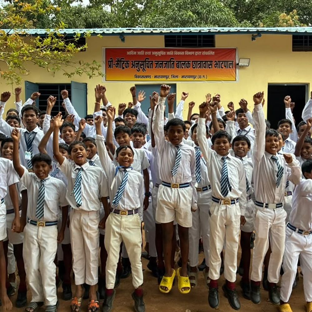 15 साल सुरक्षा बलों का कैंप...अब बच्चों का छात्रावास:अबूझमाड़ में पहली बार पूर्व सुरक्षा कैंप का शिक्षा के लिए इस्तेमाल,153 छात्र कर रहे पढ़ाई