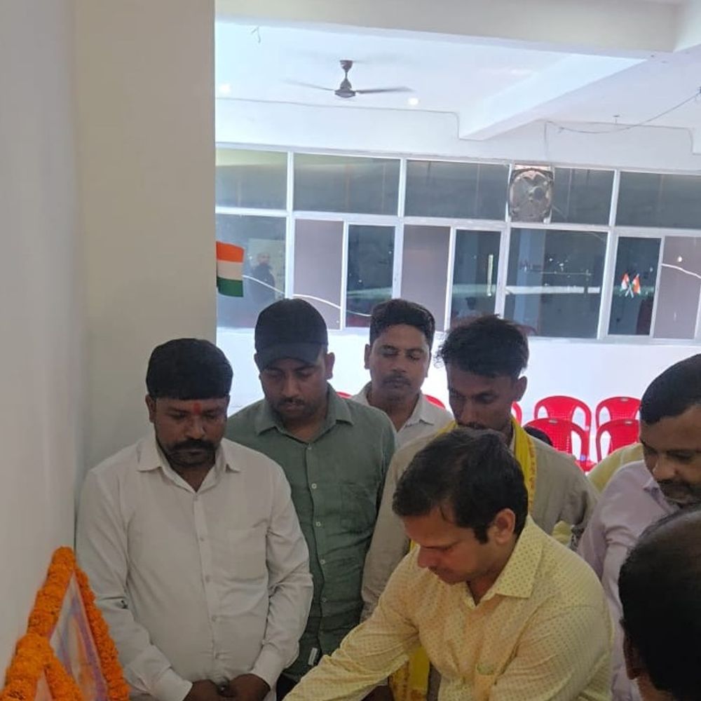 जन सुराज के स्थापना दिवस पर युवाओं के भविष्य पर रखे विचार