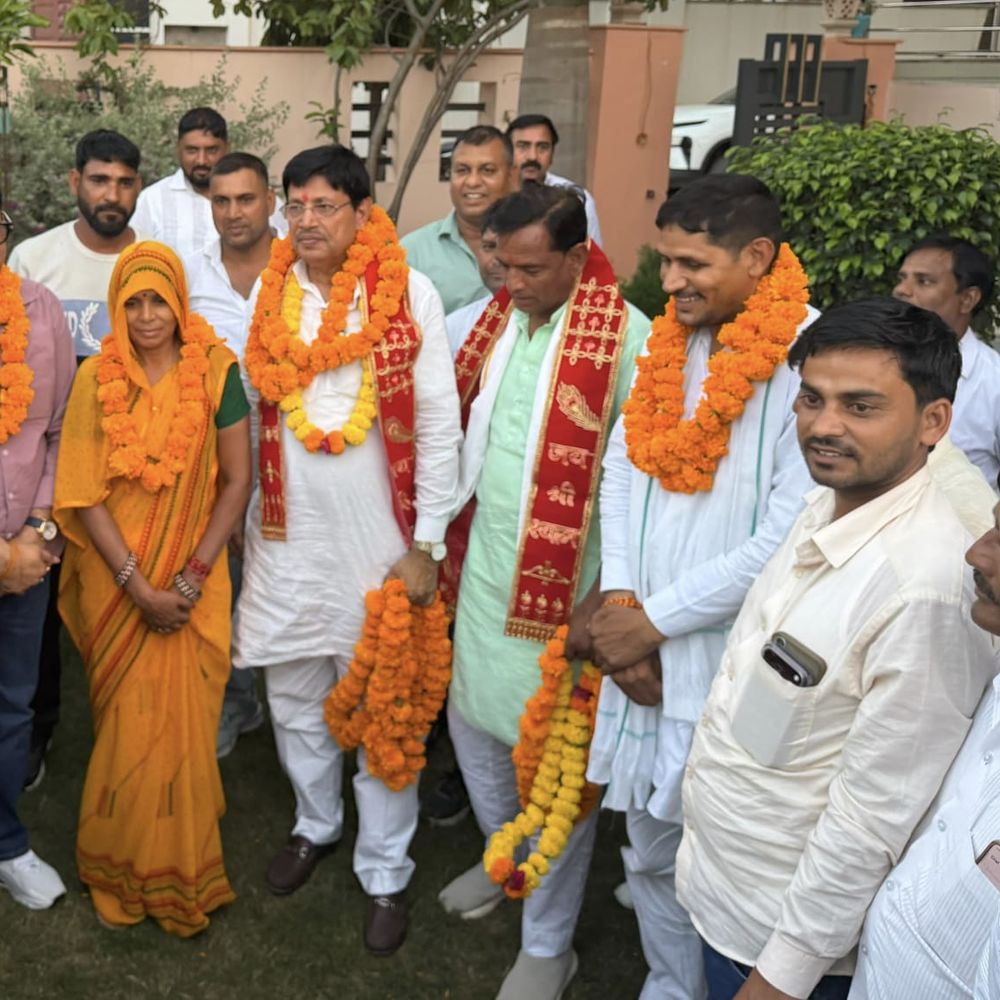 सांसद से मिलीं चेयरमैन अनीता, बोली-विकास को प्राथमिकता