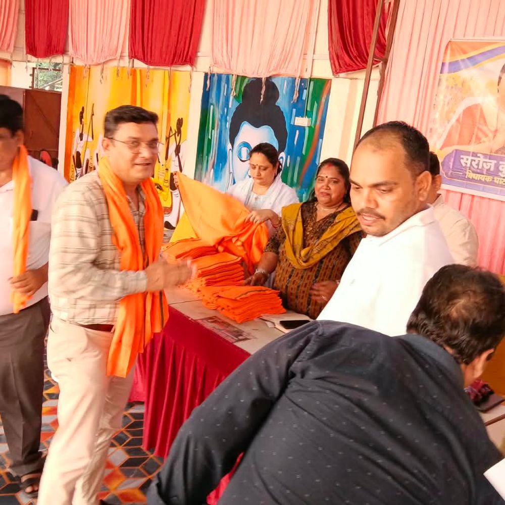 विधायक सरोज कुरील ने नारी शक्ति को किया सम्मानित:जनसभा में भागीदारी और विकास कार्यों के समर्थन के लिए किया सम्मान