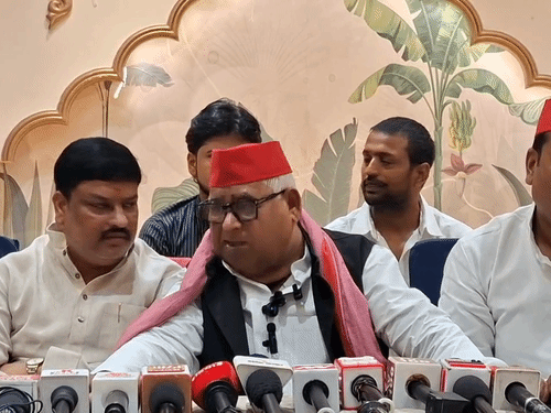 इंडिया गठबंधन में कोई दरार नहीं, साथ हैं अखिलेश-राहुल:सांसद अवधेश प्रसाद बोले- समय आने पर होगी दोनों की संयुक्त प्रेस कॉन्फ्रेंस और पदयात्रा, गठबंधन को कमजोर करने वाला कोई कदम नहीं