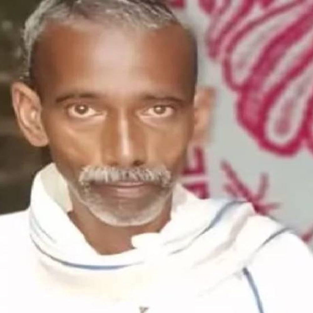 झांसी में एक्सीडेंट में पिता की मौत, बेटा घायल:बाइक से इलाज कराने के लिए जा रहे थे, तेज रफ्तार दूसरी बाइक ने उड़ाया