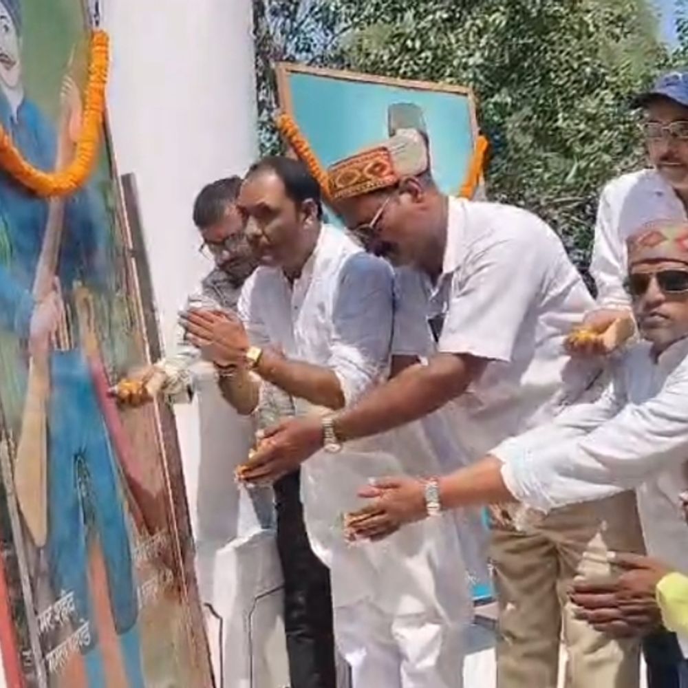 चतरा में श्रद्धा से मना शहीद जय मंगल पांडेय और नादिर अली खान का शहादत दिवस