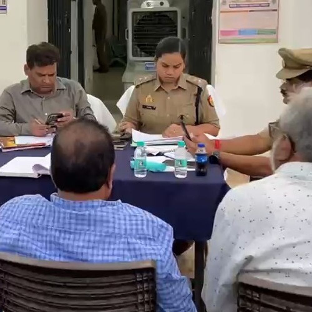 रामलीला और शोभायात्रा में सुरक्षा पर फोकस:रामलीला में 5-6 हजार की भीड़ जुटेगी, बिजली तारों की जांच और सड़क पर दुकानों की सीमा तय