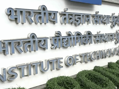 IIT बॉम्बे- नकल करते पकड़े जाने पर सीधे कार्रवाई नहीं:पहले छात्र का पक्ष सुनेंगे; नया ड्राफ्ट तैयार, साहिल सुसाइड केस के बाद फैसला