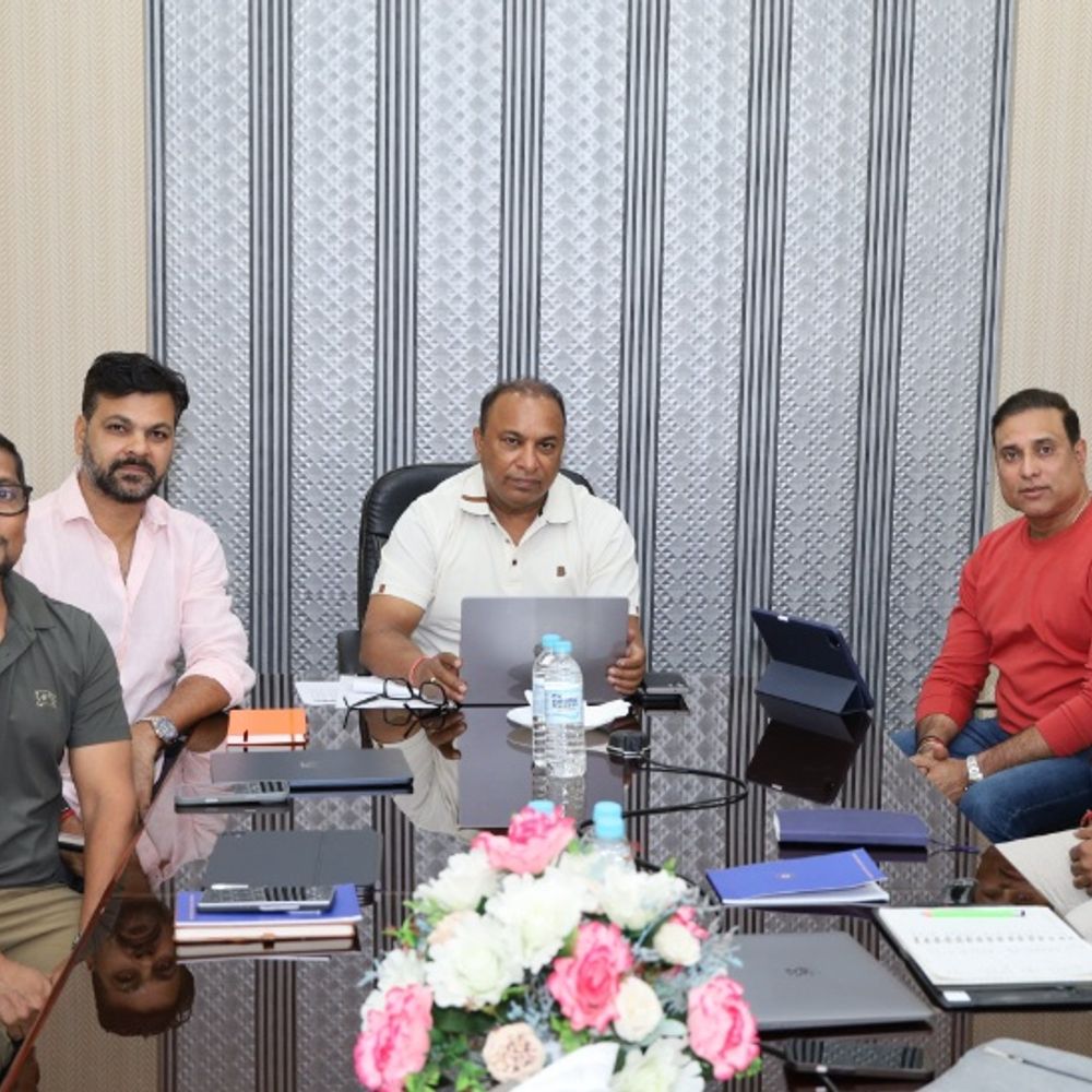 टीम इंडिया की सिलेक्शन प्रोसेस में लक्ष्मण शामिल होंगे:खिलाड़ियों की चोट और सुधार की जानकारी तुरंत देंगे; पिछली 6 सीरीज में 7 क्रिकेटर इंजर्ड थे