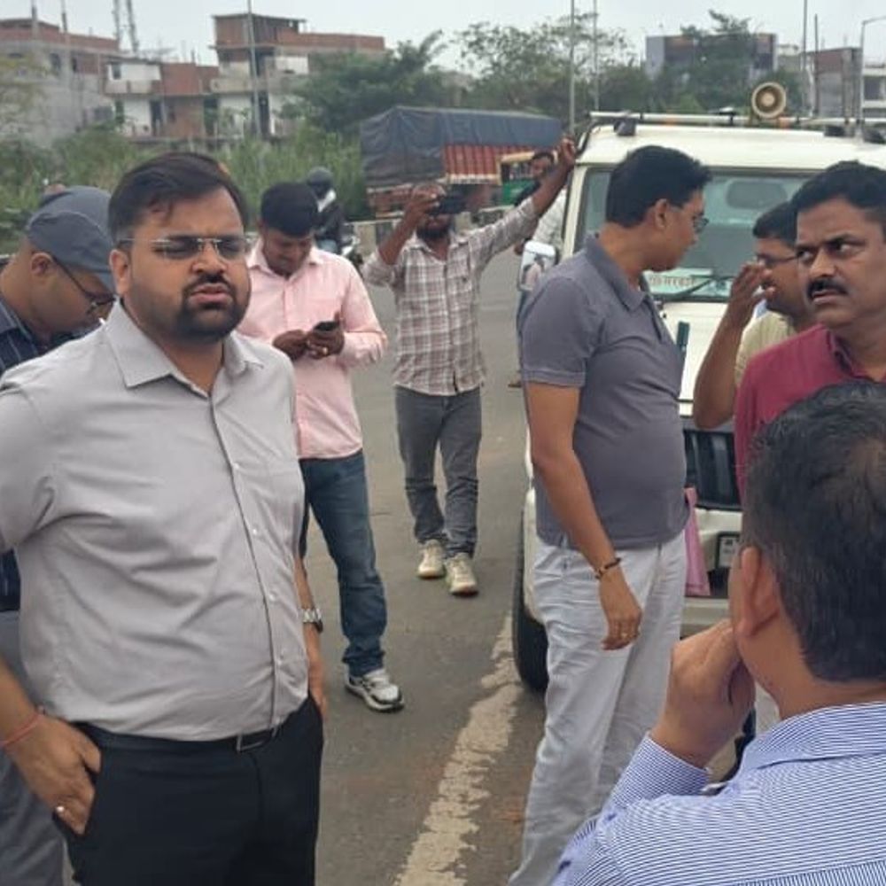 वार्ड-24 में नौसढ़ से बाघागाड़ा तक बनेगा नाला:नगर आयुक्त ने देखी विकास कार्यों की स्थिति, अधूरे काम जल्द पूरे करने का दिया अल्टीमेटम