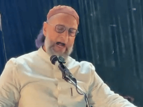 ओवैसी बोले- बाबा आ जाओ संभल, अखिलेश जाओ गोरखपुर:जनता दोनों को हराएगी; आजमगढ़ में कहा- हमें गांधी-नेहरू की जरूरत नहीं