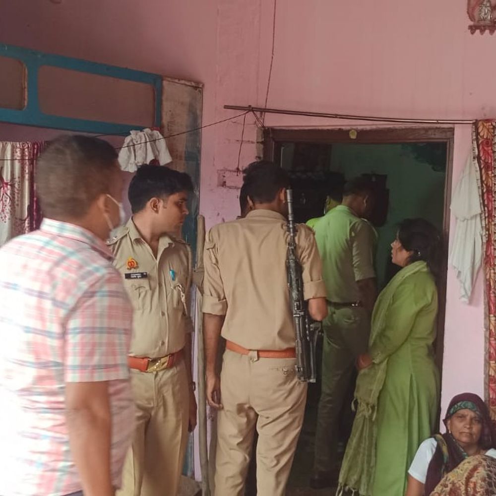 बरेली में शादी के 1साल बाद विवाहिता ने की आत्महत्या:फांसी के फंदे से लटका मिला शव, 8 माह की बच्ची के सर से उठा मां का साया