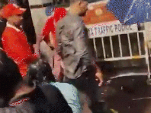 कोलकाता में दुर्गा पूजा पंडाल में भगदड़, 15 घायल:स्ट्रक्चर टूटने की आशंका, घायलों की संख्या बढ़ सकती है