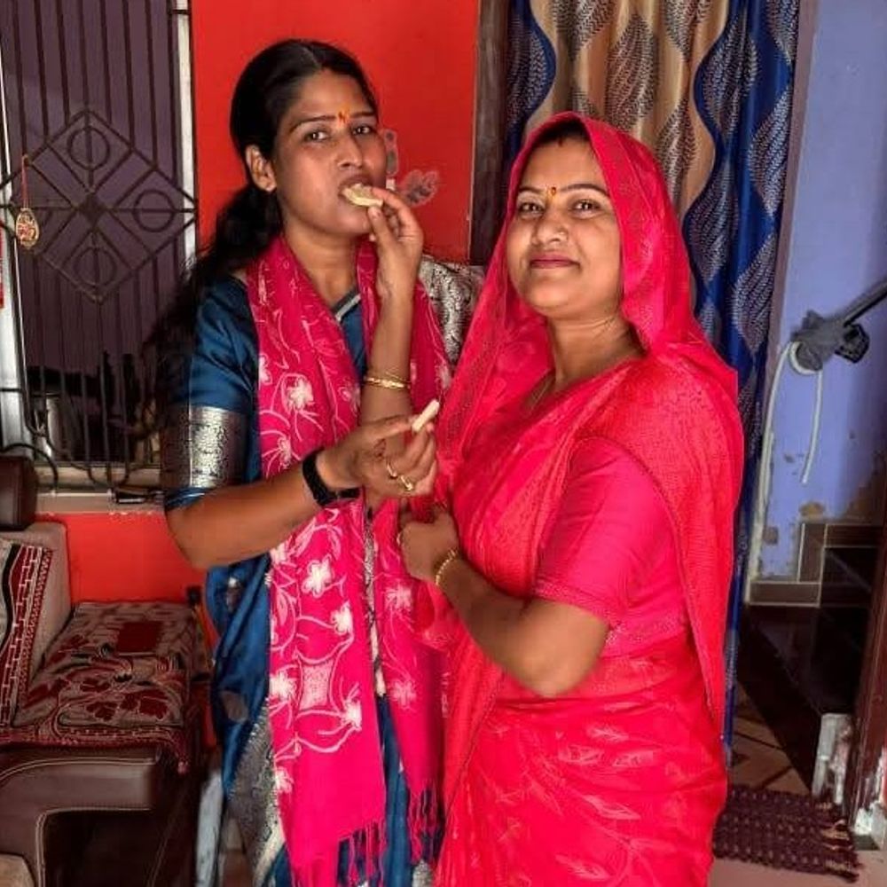 महिला मोर्चा की नई जिलाध्यक्ष को बधाई:भाजपा केराकत की उपाध्यक्ष नए दायित्व के लिए दी शुभकामनाएं