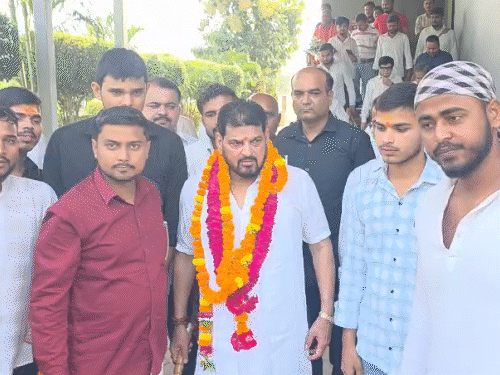 'ये लोग लिव-इन में रह रहे, सगाई भी कर ली':राहुल गांधी और संगठनों पर बृजभूषण शरण सिंह बोले- प्रदर्शन में उमर खालिद के पैरोकार शामिल