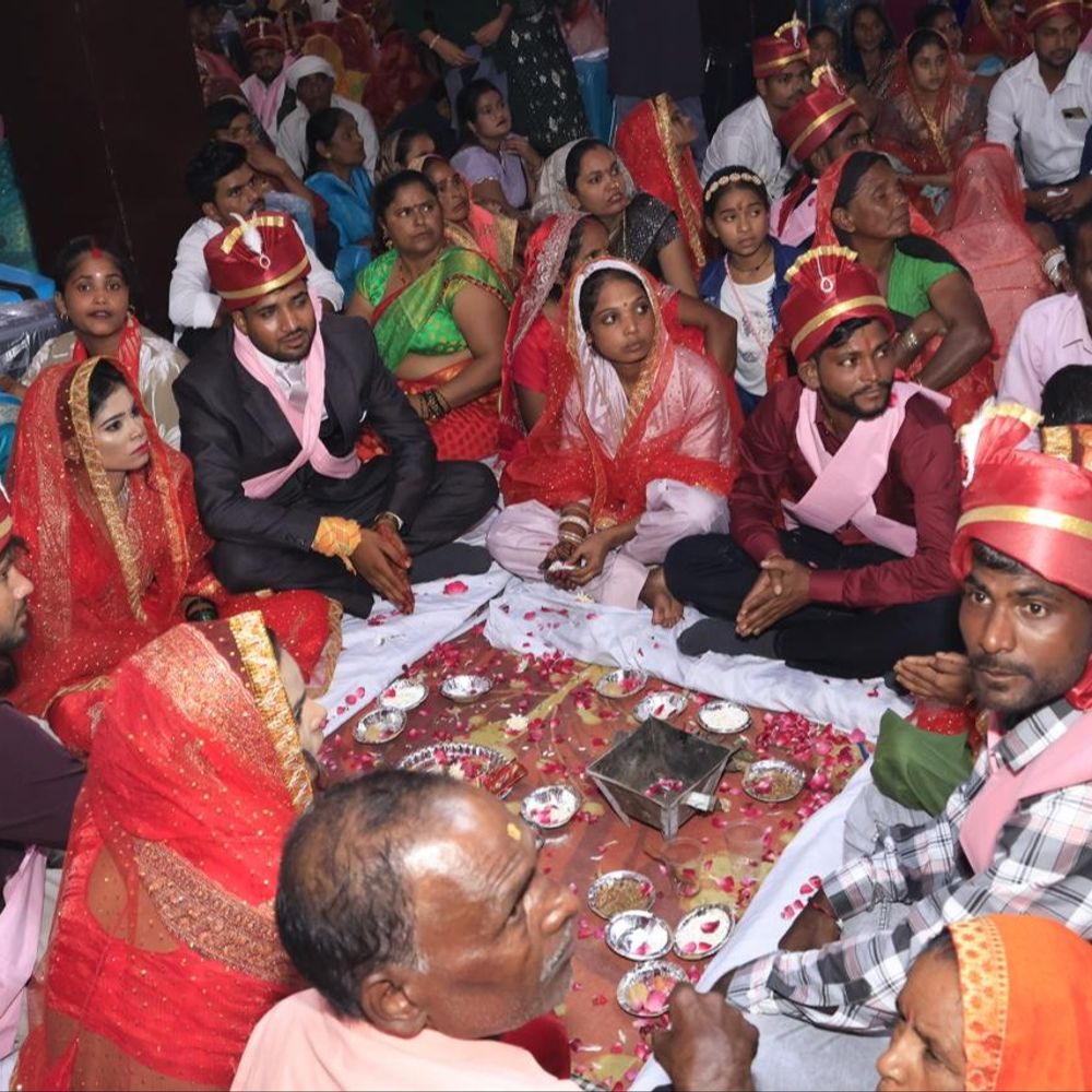 बरेली में 560 बेटियों के हाथ हुए पीले:पांच ब्लॉकों में गूंजी शहनाई, नेताओं ने नवदंपतियों को दिया आशीर्वाद