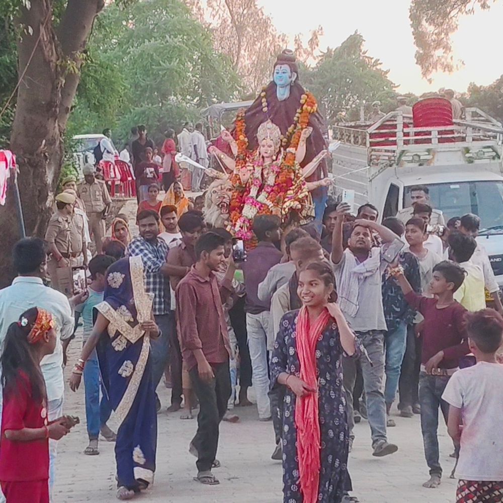 बाराबंकी में डेढ़ हजार देवी प्रतिमाओं का होगा विसर्जन:पांच नदियों के घाट तैयार, बैरिकेडिंग के साथ गोताखोर की भी तैनाती