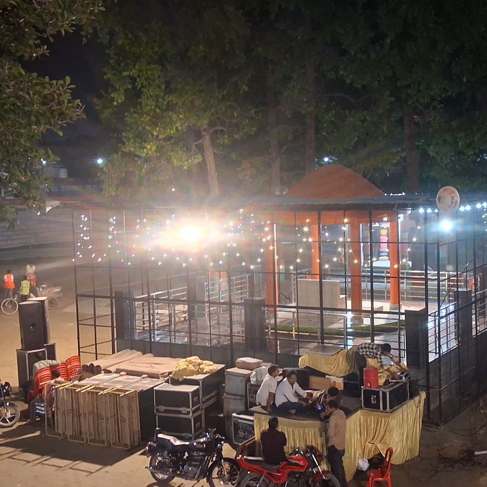 कासगंज में 55 फीट ऊंचे रावण के पुतले का दहन:50 हजार लोग पहुंचेंगे, ड्रोन से निगरानी; एंटी रोमियो और LIU टीम भी तैनात