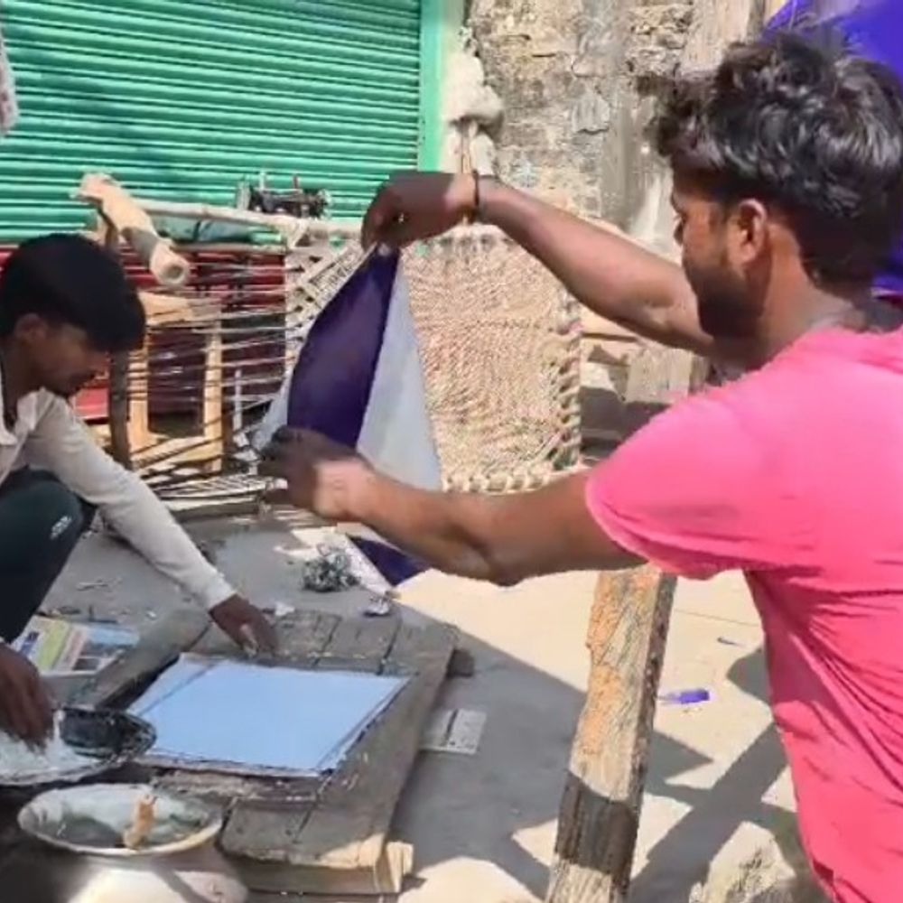 40 साल से रावण के पुतले बना रहा मुस्लिम परिवार:इब्राहिम का परिवार निभा रहा परंपरा, 43 जगह होगा पुतले का दहन