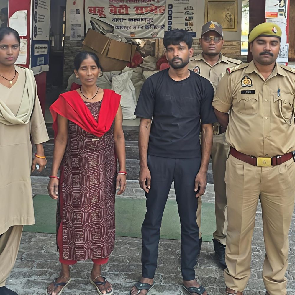 बंद मकान का ताला तोड़कर जेवर चुराए, मां-बेटे गिरफ्तार:चोरी का माल बेचने एल्डिको सोसाइटी के पीछे खड़े थे, पुलिस ने पकड़ा