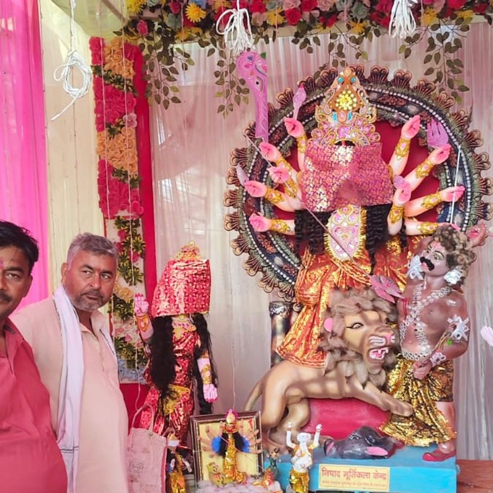 बनमई में लगा मां भगवती पण्डाल:शारदीय नवरात्रि पर बनमई में सजा मां का दरबार, श्रद्धालुओं ने किए दर्शन