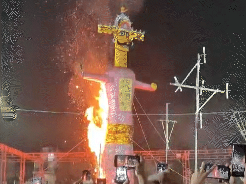 लखनऊ की 10 प्रमुख जगहें, जहां होगा रावण पुतला दहन:ऐशबाग में जलेगा डिजिटल रावण, जानिए किन-किन रामलीला मैदानों में बड़े आयोजन