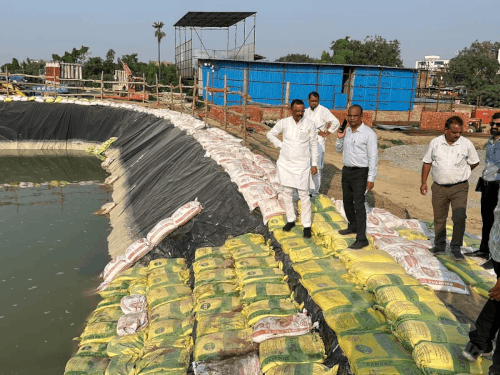 वाराणसी में दुर्गा प्रतिमा विसर्जन की निगम की तैयारियां पूरी:8 जोनों में बनाए गए 15 विसर्जन स्थल, मवैया पोखरे पर रोक के बाद 3 वैकल्पिक जगहें तैयार