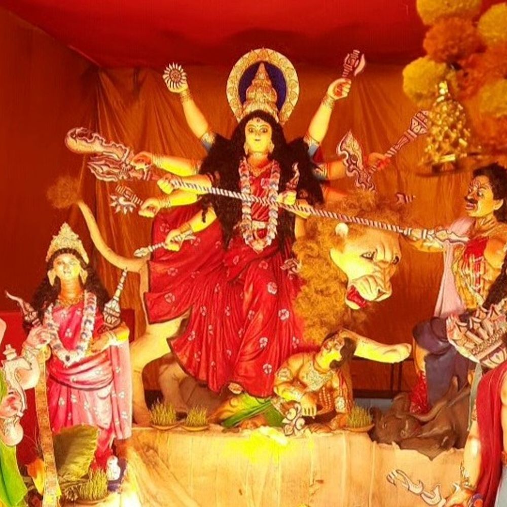 कुशीनगर में देर रात तक गूंजे जागरण और डांस:157 पंडालों में सुरक्षा के इंतजाम, बुधवार शाम से शुरू होगा प्रतिमा विसर्जन