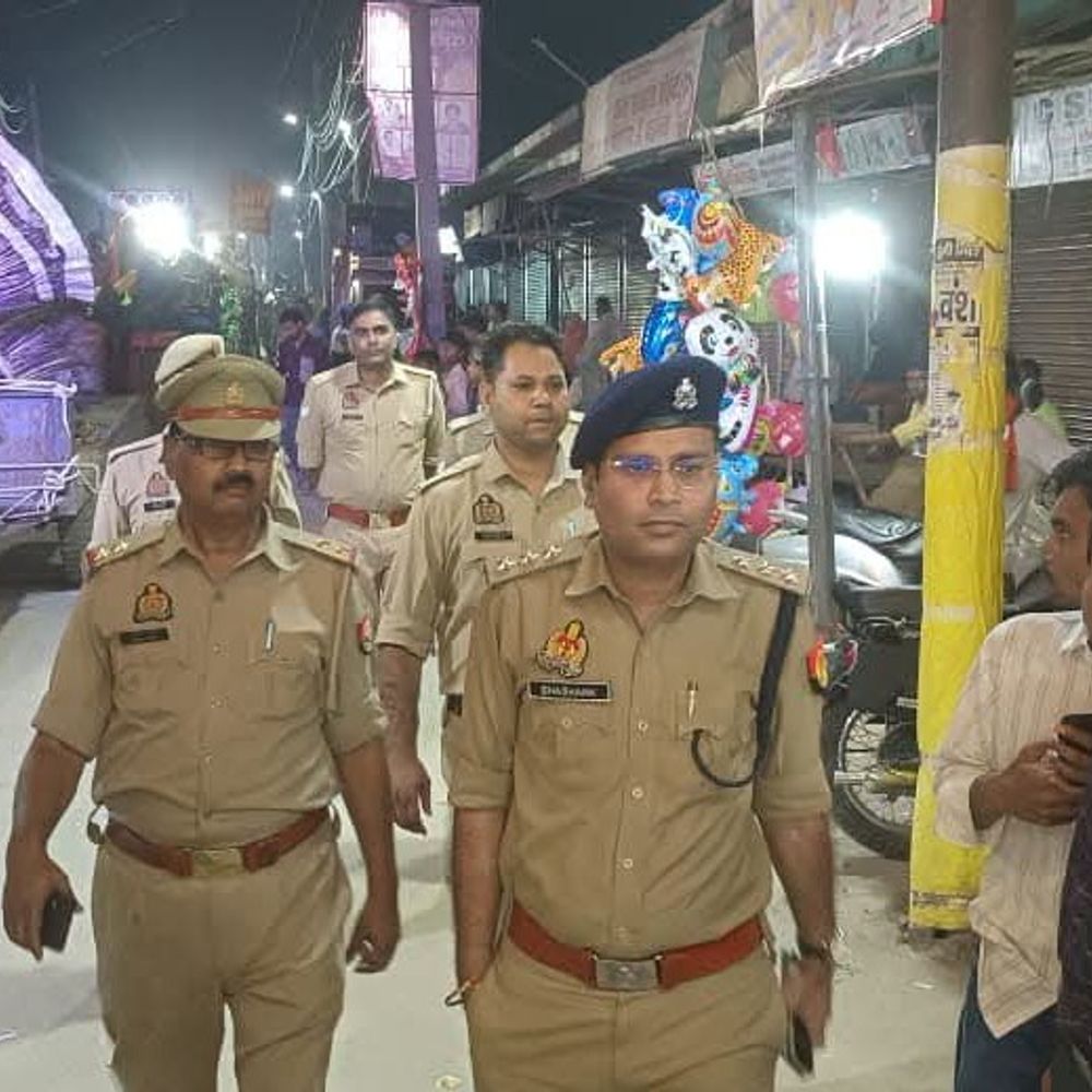 जुलूस मार्ग पर यातायात प्रबंधन की जांच:क्षेत्राधिकारी ने अनूपशहर में जुलूस मार्ग का किया निरीक्षण