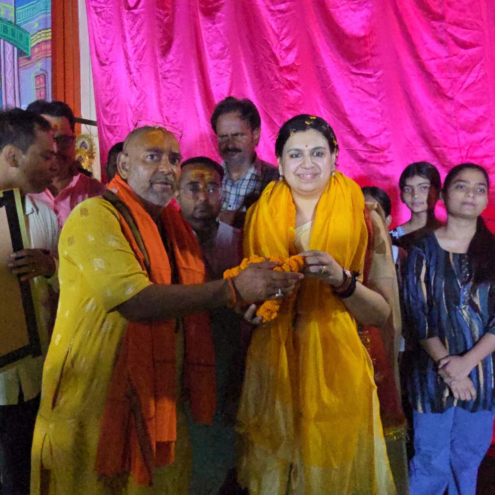 कछवां में पूर्व आईएएस दिव्या मित्तल ने किया ऐलान:बोलीं- राज करने नहीं, बल्कि जनादेश पर काम करूंगी; दशहरा के बाद यूपी का दौरा करेंगी