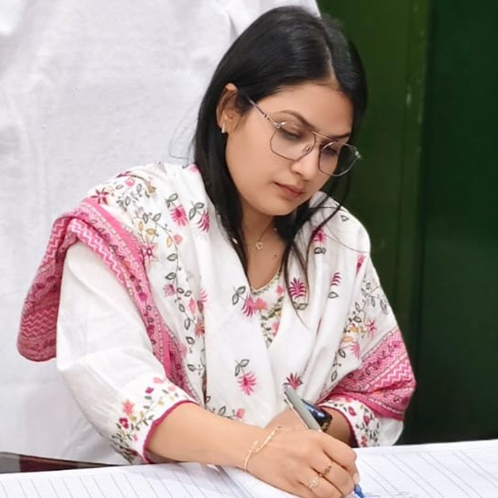 हापुड़ में 46 मतदान स्थल घटाने का प्रस्ताव:2027 विधानसभा चुनाव की तैयारी, डीएम ने जारी की ड्राफ्ट लिस्ट, 25 अक्टूबर तक मांगे सुझाव