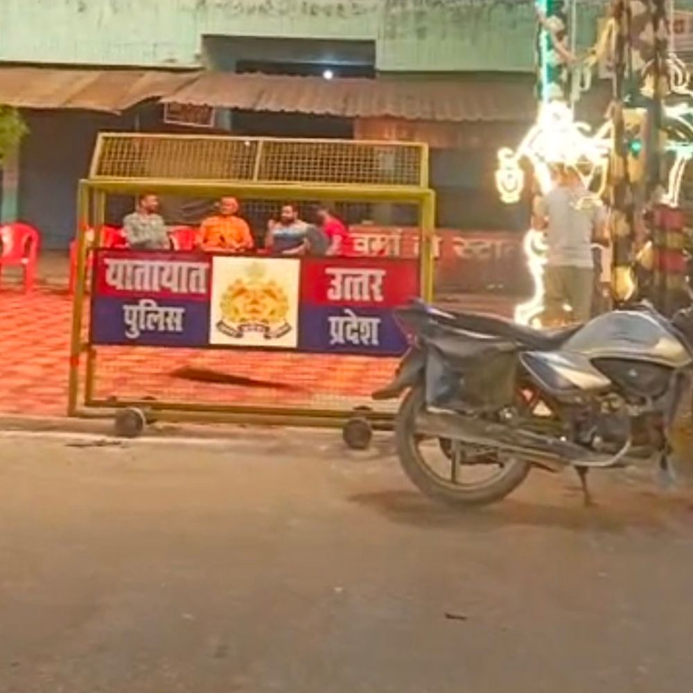 सुल्तानपुर में दुर्गापूजा पर नौ दिन रूट डायवर्जन:20 से 28 अक्टूबर तक लागू रहेगी व्यवस्था, एंट्री प्वाइंट पर यातायात प्रतिबंधित