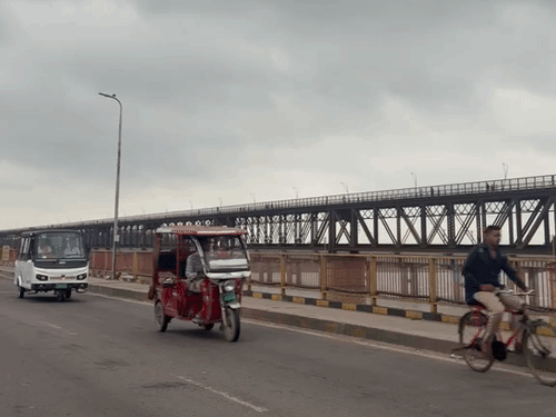 प्रयागराज में AQI 158 पहुंचा, हवा की गुणवत्ता खराब:दिन में 32°C तक पहुंचेगा तापमान निकली तेज धूप, रात में बढ़ेगी ठंडक