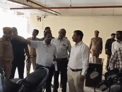 47.5 करोड़ की पार्किंग तैयार,6 महीने से उद्घाटन का इंतजार:कचहरी रोड पर रोज लग रहा जाम, अब स्मार्ट सिटी ने जारी किया टेंडर