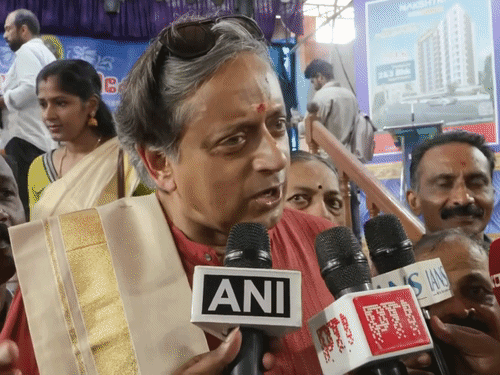 राहुल के विदेश दौरे पर सवाल,थरूर बोले-मैं ट्रैवल एजेंट नहीं:सभी की अपनी-अपनी जिम्मेदारियां होती हैं; भाजपा का दावा- वियतनाम गए राहुल