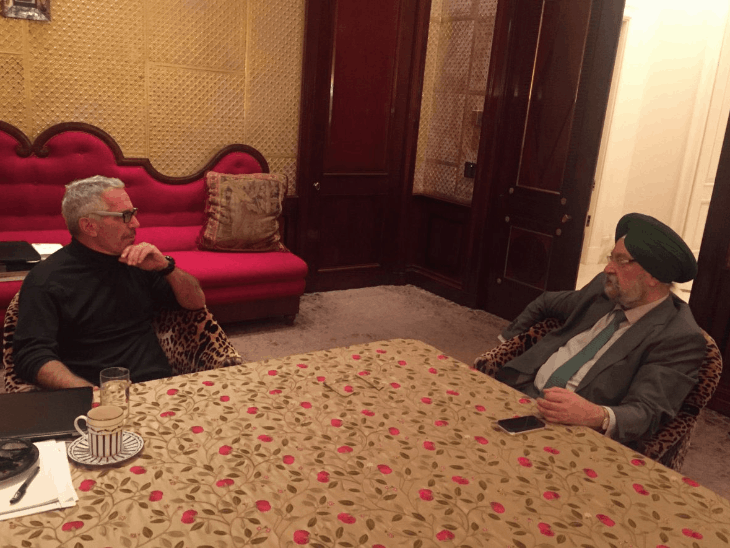 यौन अपराधी एपस्टीन और मंत्री हरदीप पुरी की फोटो वायरल:मंत्री ने कहा था- कभी अकेले नहीं मिला; कांग्रेस का सवाल- फिर तस्वारें कहां से आईं