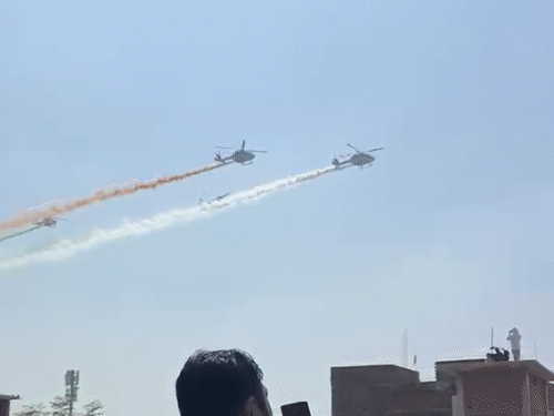 वाराणसी में एयर शो का दूसरा दिन, योगी आएंगे:PM के दौरे की तैयारियां देखेंगे; 100 विमान करतब दिखाएंगे