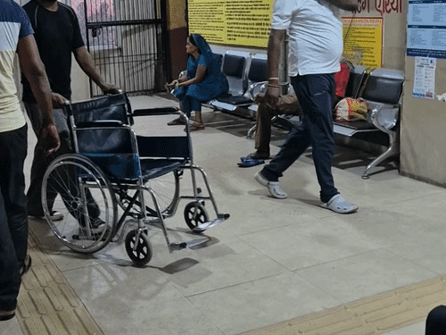 एयर शो के दौरान 142 लोगों की बिगड़ी तबीयत:बीमार बच्चे को ग्रीन कॉरिडोर बनाकर अस्पताल पहुंचाया, भर्ती कर इलाज शुरू