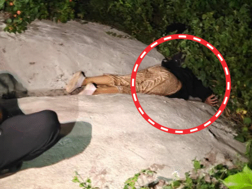 उन्नाव की महिला को लखनऊ में मारकर फेंका:चेहरे पर चोट, गला दबाया गया; बैग में कागज पर 4 युवकों के नाम लिखे मिले