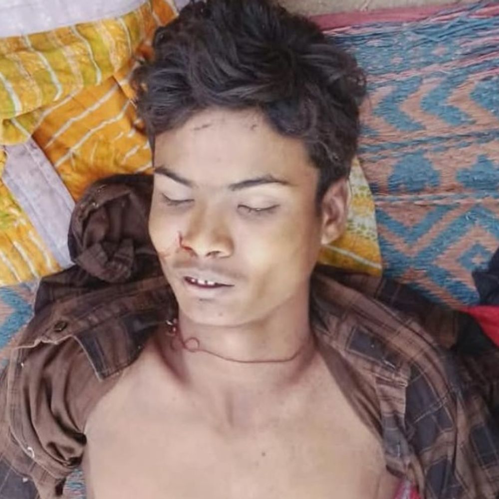 मोबाइल चलाने की बात पर छोटे भाई की हत्या:कहा- मुझे भी देखने दे, नहीं माना को डंडे से पीटा, सिर-पीठ पर किया वार