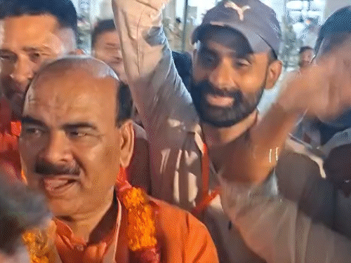लखनऊ में शिक्षक सीट पर भाजपा के उमेश द्विवेदी जीते:बोले- शिक्षकों के सम्मान के लिए किसी से भी टकराऊंगा