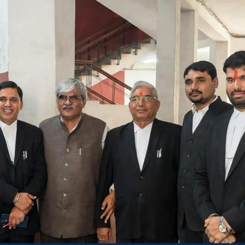 भ्रष्टाचार-गबन के परिवाद में विधायक अदालत पहुंचे:शिवसेना नेता ने दाखिल किया था मामला, 20 नवंबर को अगली सुनवाई