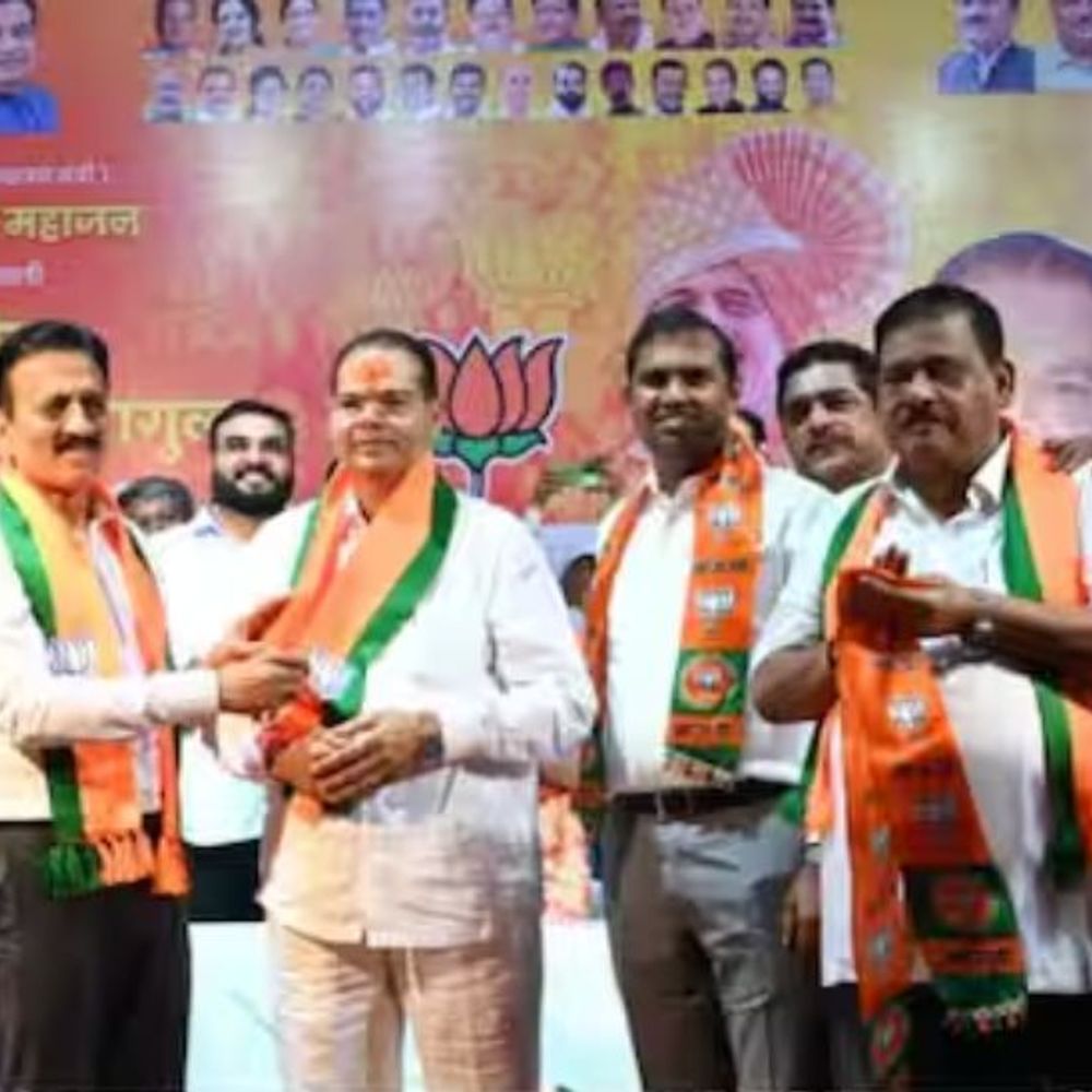 अखेर सुनील बागूल आणि मामा राजवाडेंचा भाजपमध्ये प्रवेश:आता हा शेवटचा पक्षप्रवेश, असे म्हणत गिरीश महाजनांनी दिली बागूल यांना तंबी