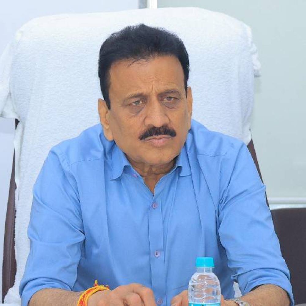 आपत्ती व्यवस्थापनामध्ये सर्व यंत्रणांनी ॲक्शन मोडमध्ये काम करावे:मंत्री गिरीश महाजन यांच्या आढावा बैठकीत सूचना