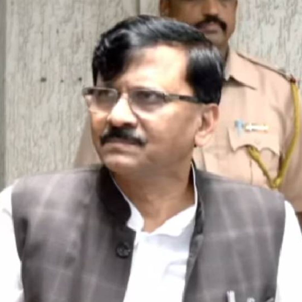 मंत्रिमंडळात कितीही पत्ते पिसले तरी डाग पुसले जाणार नाहीत:कलंकित मंत्र्यांना जावेच लागणार; खासदार संजय राऊत यांचा दावा