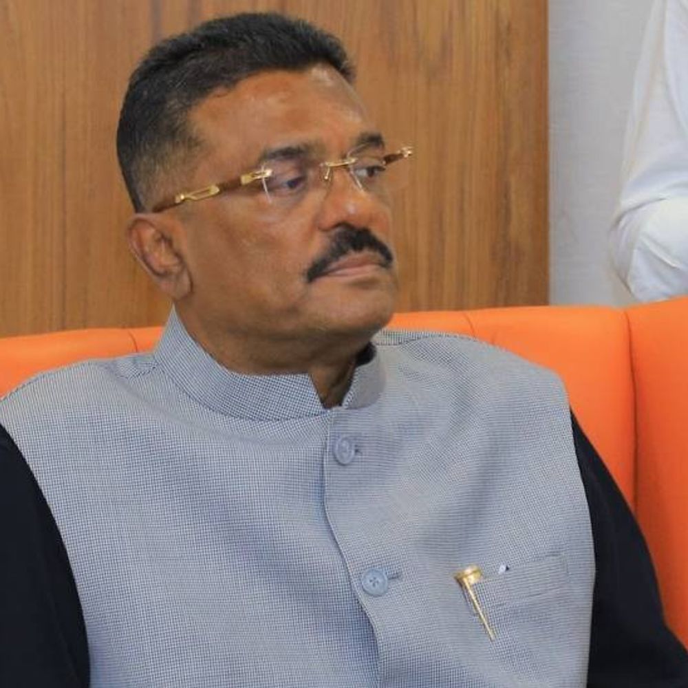 लवकरच एसटीचे रिटेल इंधन विक्रीत पदार्पण:परिवहन मंत्री प्रताप सरनाईक यांची माहिती; केंद्र व राज्य सरकारच्या संयुक्त व्यावसायिक भागीदारीतून प्रकल्प कार्यान्वित होणार
