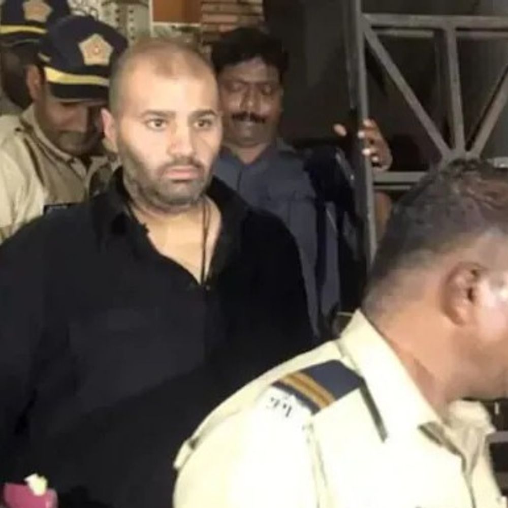 DHFL च्या माजी संचालकाचा जामीन SC ने रद्द केला:42871 कोटींच्या फसवणुकीचा आरोप; धीरज वाधवानला 2 आठवड्यांत आत्मसमर्पण करावे लागेल