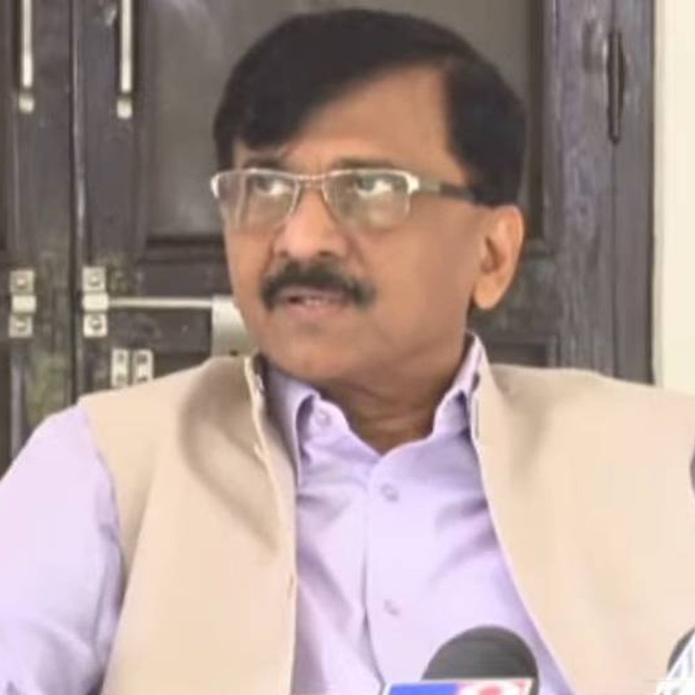 उद्धव ठाकरे- एकनाथ शिदेंचा एकाच वेळी दौरा योगायोग नाही:शिंदेंची लाचारी तर ठाकरेंची राहुल गांधींसोबत बैठक; राऊतांचा दावा